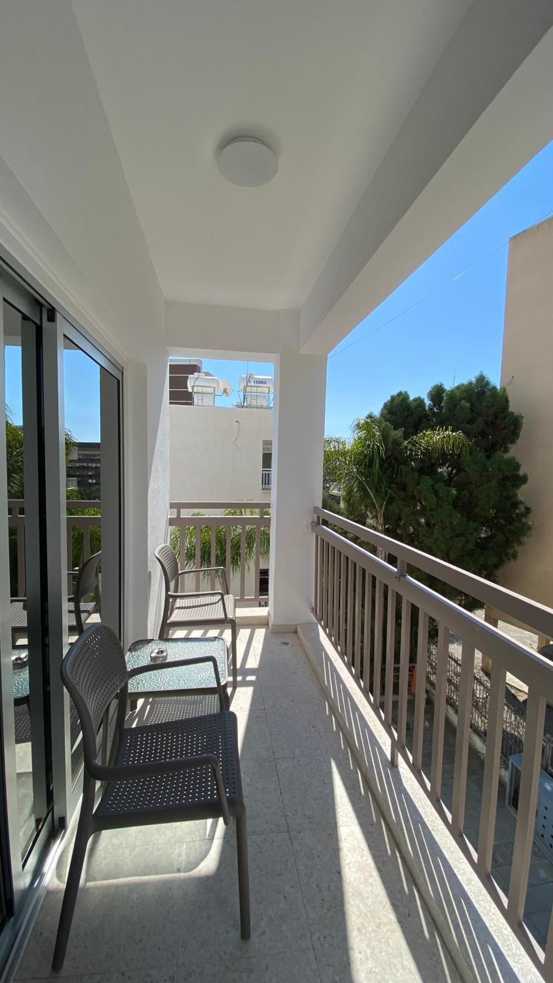 T&L Apartments Agiaos Tychonas Лимасол Екстериор снимка