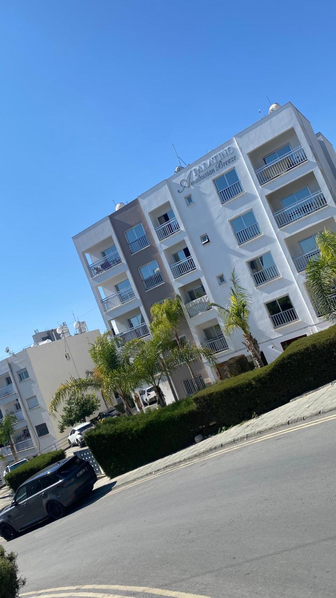 T&L Apartments Agiaos Tychonas Лимасол Екстериор снимка